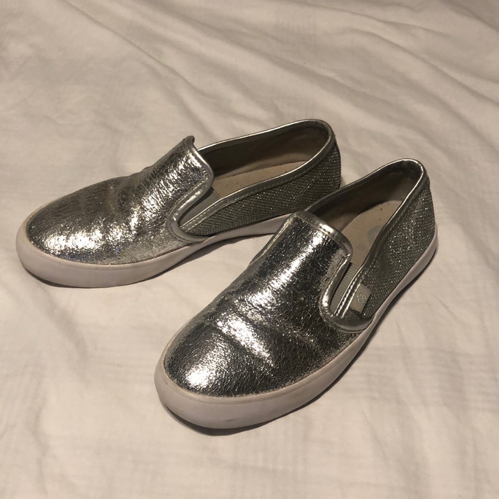 Silver guess slip ones
